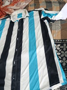 Striped Men&#39;s Shirt