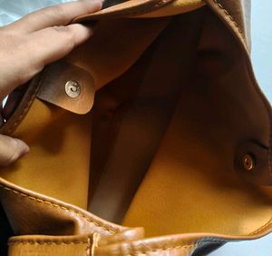 Savana Bucket Shoulder Bag