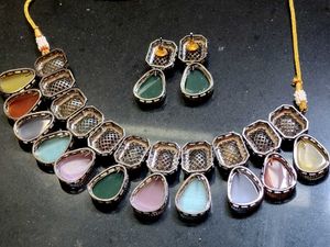 Kriti Necklace