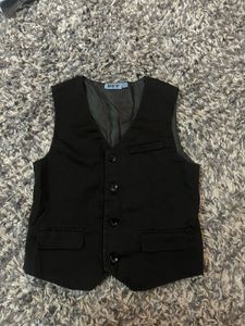 Black Vest top