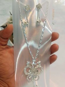Crystal Chain With Earings