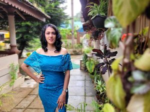 Lace Bodycon Midi Dress