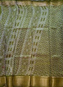 Graceful Lightweight Mahendi green Saree