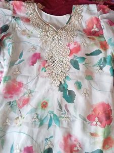 Floral Embroidered Kurta
