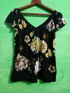 Set Of 4 All Like New Top