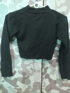 Black Full Sleeves Crop Top