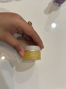 ⭐️Wishful By Huda Beauty⭐️ Honey Whip
