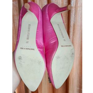 Manolo Blahnik Hangisi Heels