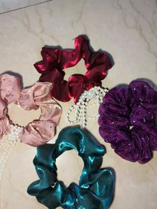 Combo Of 4 Scrunchies