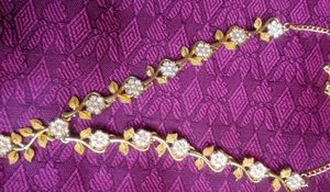 ATTRACTIVE JEWELLERY SET FOR WOMAN AND GIRLS,IT HA