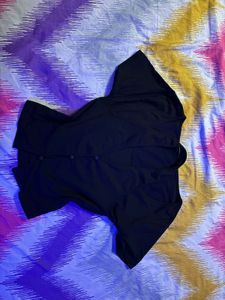 Black Button-Up Top.SIZE-28-32