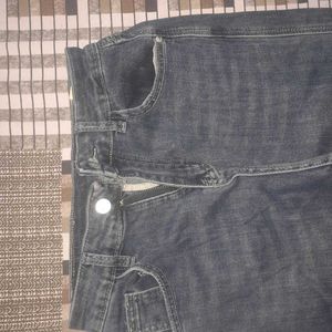 on sale !!! cute crop top and jeans