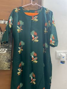 Women Crepe Kurta Pant Set