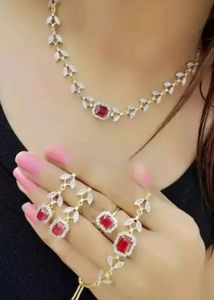 Beautiful Women&#39;s Jewellery Set
