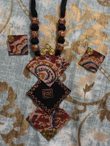 Necklace &amp; Earring Set