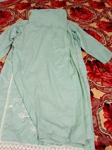 Elegant Embroidered Kurta
