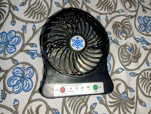 Portable Mini Rechargeable Cooling Fan