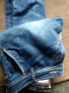 Stylish Blue Denim Jeans