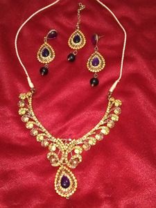 Necklace With Earing And Teeka
