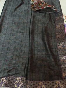 Beautiful Double Shade Saree With Stiched Blouse
