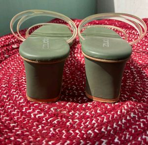 Transparent Heels 👠