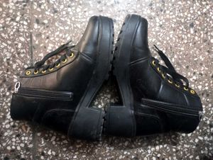 Black Chain Boots (Women) (Winter)