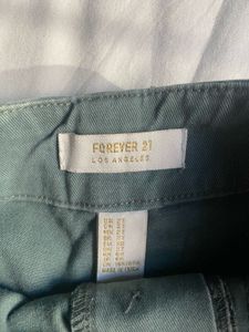 Cargo Shorts Forever 21 Size US 27