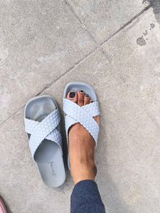 Zudio Grey Woven Slides