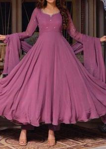 PLUM HANDWORK ANARKALI 💟🌸✨*