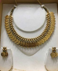 women neck set