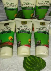 Pilgrim Tea Tree Light Non-Oily Moisturizer