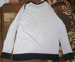 White Tshirt