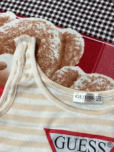Guess. Medium Size.