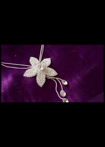 Sparkling Flower Necklace