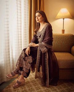 Elegant Kurta Set & Suit