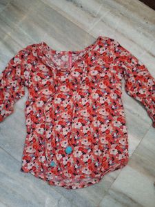Girls Semi Indo Western Kurti on Leggings And Jean