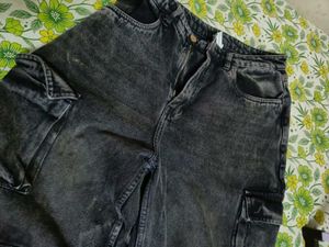 Black Newme Cargo