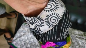 Printed Dress with embroidery at the yoke