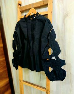 Elegant Black Cutout Sleeve Top Size-36-M
