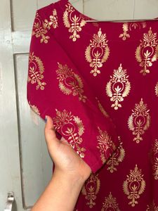 Ziyaa Dark Pink &amp; Gold Printed Kurta (S)