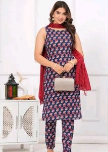 Sleeveless Kurta Set