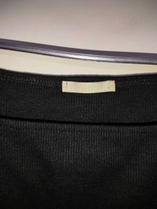 Black Ribbed Puff Sleeves Top