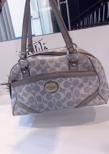 100% Coach Signature Authentic Bag