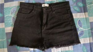 ZARA SHORTS