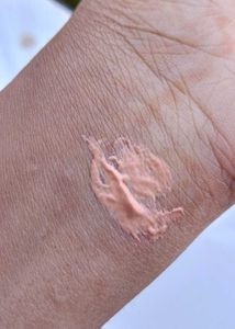 MAC Face and Body Foundation