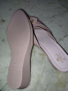 Sandal Pice 1 Only Rs 200