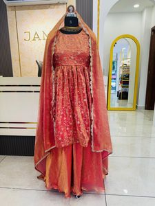 Wedding Outfit For Bridesmaid