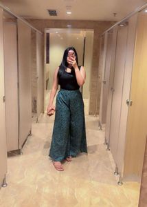 Wide leg trousers