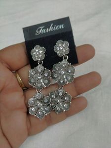 Beautiful Designer Earing With Stone