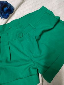 Brand New Green Shorts 💚